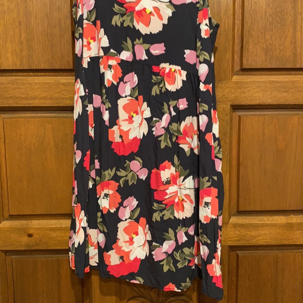 Sundress - Picture 3 of 4